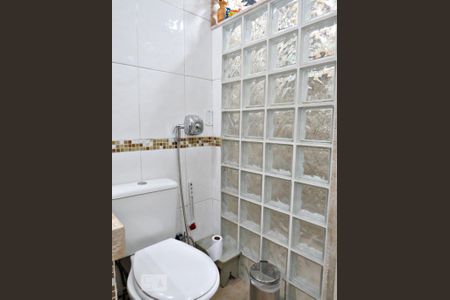 Casa à venda com 118m², 4 quartos e 2 vagasBanheiro