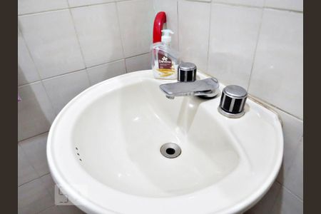 Casa à venda com 118m², 4 quartos e 2 vagasLavabo