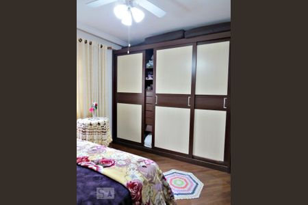 Casa à venda com 118m², 4 quartos e 2 vagasQuarto 1 - Armários