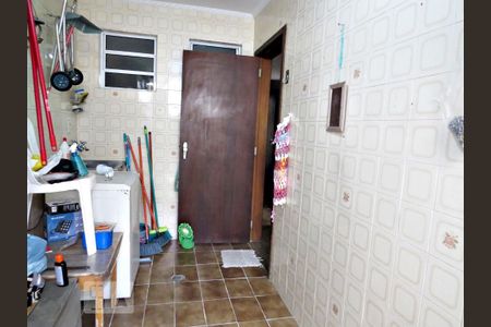 Casa à venda com 118m², 4 quartos e 2 vagasDetalhe da area de serviço