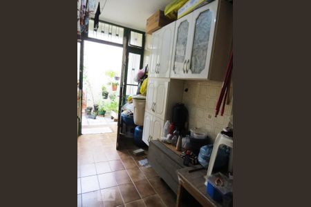 Casa à venda com 118m², 4 quartos e 2 vagasDetalhe da area de serviço