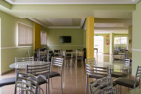 Apartamento à venda com 156m², 5 quartos e 3 vagas Apartamento à venda com 156m², 5 quartos e 3 vagasÁrea comum - Salão de festas