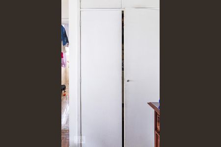 Apartamento para alugar com 430m², 3 quartos e 3 vagas Apartamento para alugar com 430m², 3 quartos e 3 vagasQuarto de Serviço 2