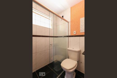 Casa à venda com 80m², 2 quartos e 1 vaga Casa à venda com 80m², 2 quartos e 1 vagaBanheiro
