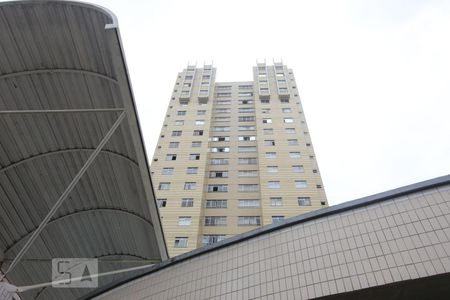 Apartamento para alugar com 90m², 3 quartos e 1 vaga Apartamento para alugar com 90m², 3 quartos e 1 vagaFachada