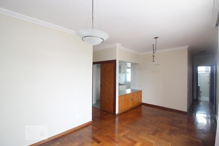 Sala de apartamento para alugar com 3 quartos, 90m² em Santa Efigênia, Belo Horizonte