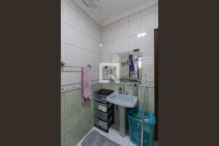 Casa à venda com 195m², 4 quartos e 2 vagas Casa à venda com 195m², 4 quartos e 2 vagasBanheiro