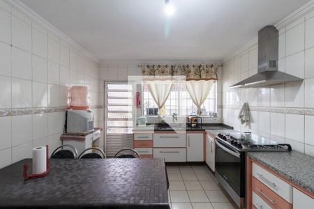 Casa à venda com 195m², 4 quartos e 2 vagas Casa à venda com 195m², 4 quartos e 2 vagasCozinha