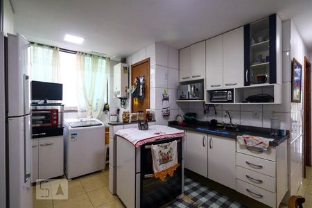 Apartamento à venda com 130m², 4 quartos e 3 vagasCozinha