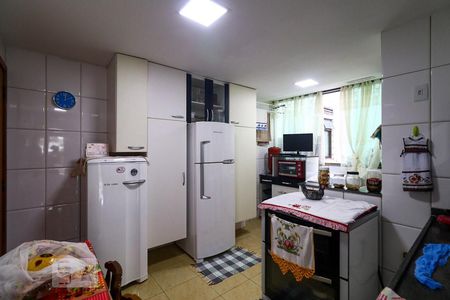Apartamento à venda com 130m², 4 quartos e 3 vagasCozinha