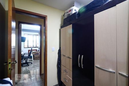 Apartamento à venda com 130m², 4 quartos e 3 vagasQuarto 2