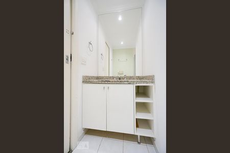 Apartamento à venda com 88m², 3 quartos e 2 vagas Apartamento à venda com 88m², 3 quartos e 2 vagasBanheiro social