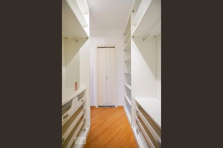 Apartamento à venda com 88m², 3 quartos e 2 vagas Apartamento à venda com 88m², 3 quartos e 2 vagasCloset suíte 03