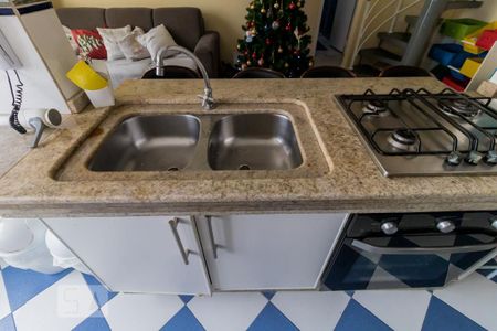 Apartamento à venda com 100m², 2 quartos e 2 vagas Apartamento à venda com 100m², 2 quartos e 2 vagasDetalhe cozinha