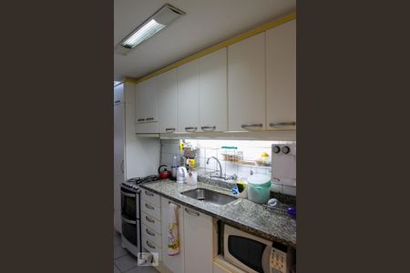 Apartamento à venda com 100m², 3 quartos e 2 vagas Apartamento à venda com 100m², 3 quartos e 2 vagasCozinha