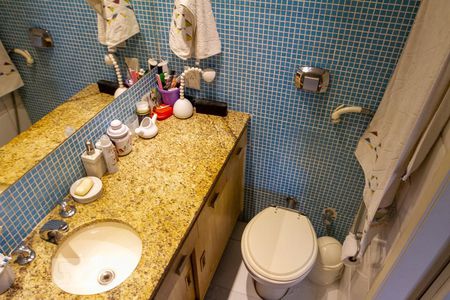 Apartamento à venda com 100m², 3 quartos e 2 vagas Apartamento à venda com 100m², 3 quartos e 2 vagasBanheiro 2