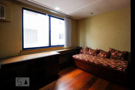 Apartamento à venda com 190m², 3 quartos e 3 vagas Apartamento à venda com 190m², 3 quartos e 3 vagasQuarto 2