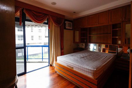 Apartamento à venda com 190m², 3 quartos e 3 vagas Apartamento à venda com 190m², 3 quartos e 3 vagasSuíte