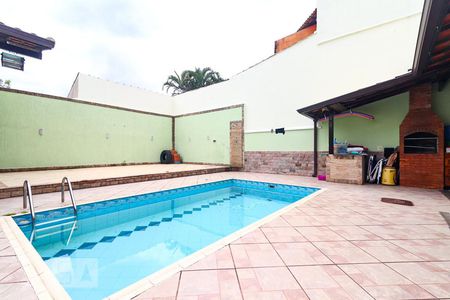 Apartamento à venda com 363m², 4 quartos e 4 vagas Apartamento à venda com 363m², 4 quartos e 4 vagasÁrea Externa - Piscina