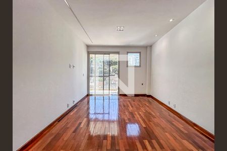 Sala de apartamento à venda com 3 quartos, 80m² em Cosme Velho, Rio de Janeiro