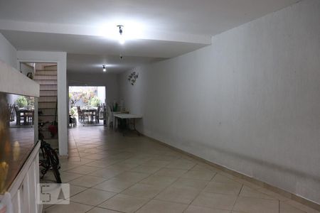 Casa à venda com 196m², 3 quartos e 6 vagasGaragem