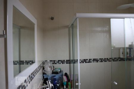 Casa à venda com 196m², 3 quartos e 6 vagasBanheiro da Suíte 1