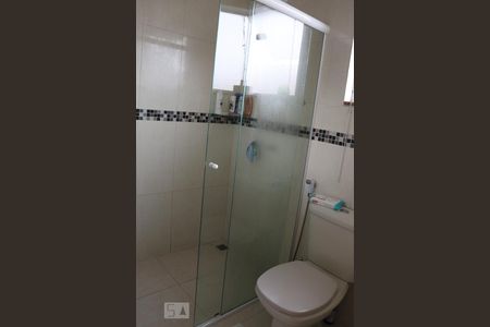 Casa à venda com 196m², 3 quartos e 6 vagasBanheiro da Suíte 1