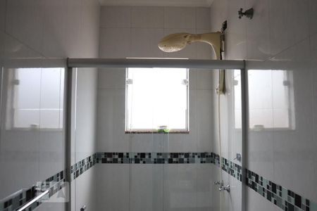 Casa à venda com 196m², 3 quartos e 6 vagasBanheiro da Suíte 2