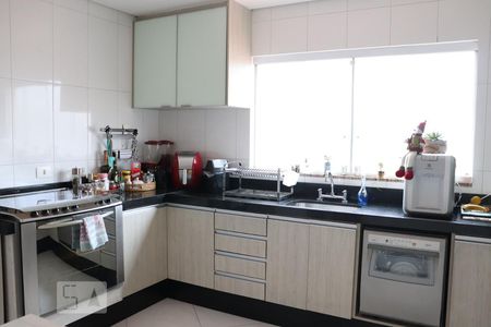 Casa à venda com 196m², 3 quartos e 6 vagasCozinha