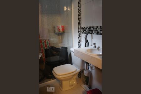 Casa à venda com 196m², 3 quartos e 6 vagasBanheiro da Suíte 3