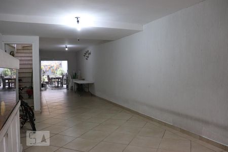 Casa à venda com 196m², 3 quartos e 6 vagasGaragem