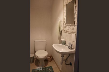 Casa à venda com 196m², 3 quartos e 6 vagasLavabo 2