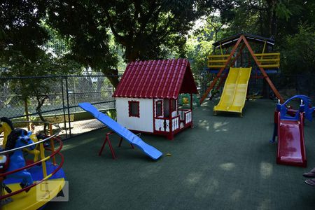 Apartamento à venda com 84m², 3 quartos e 1 vagaÁrea Comum - Playground