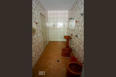 Casa à venda com 294m², 3 quartos e 4 vagasBanheiro