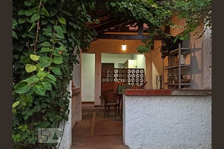 Casa à venda com 337m², 5 quartos e 3 vagasEdícula