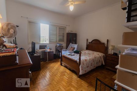 Casa à venda com 337m², 5 quartos e 3 vagasQuarto 2