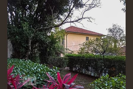 Casa à venda com 337m², 5 quartos e 3 vagasQuintal