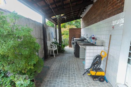 Casa à venda com 337m², 5 quartos e 3 vagasÁrea de Serviço