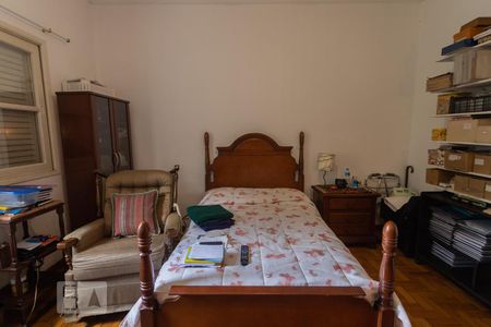 Casa à venda com 337m², 5 quartos e 3 vagasQuarto 2