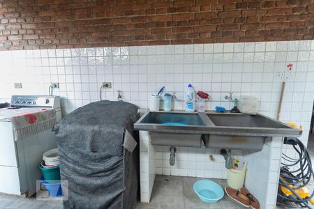 Casa à venda com 337m², 5 quartos e 3 vagasÁrea de Serviço