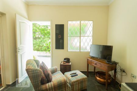 Casa à venda com 337m², 5 quartos e 3 vagasEscritório