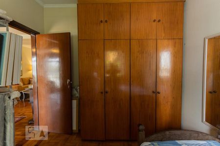 Casa à venda com 337m², 5 quartos e 3 vagasQuarto 1