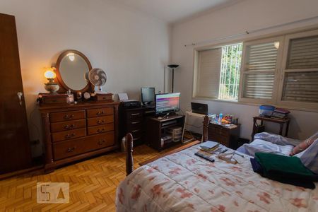 Casa à venda com 337m², 5 quartos e 3 vagasQuarto 2