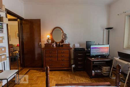 Casa à venda com 337m², 5 quartos e 3 vagasQuarto 2