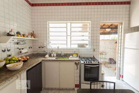 Casa à venda com 337m², 5 quartos e 3 vagasCozinha