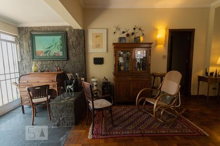 Casa à venda com 337m², 5 quartos e 3 vagasSala