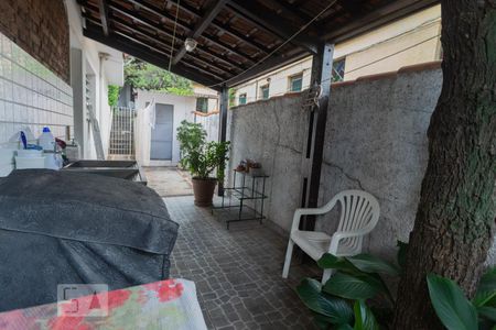Casa à venda com 337m², 5 quartos e 3 vagasÁrea de Serviço