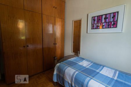 Casa à venda com 337m², 5 quartos e 3 vagasQuarto 1
