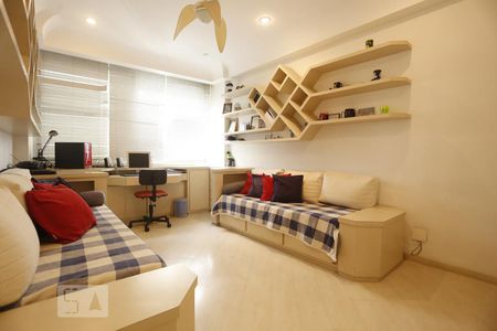 Apartamento à venda com 240m², 3 quartos e 2 vagasQuarto 2