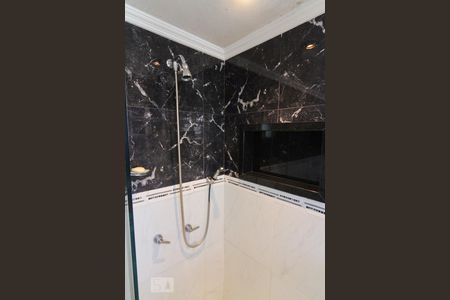 Apartamento à venda com 83m², 3 quartos e 2 vagas Apartamento à venda com 83m², 3 quartos e 2 vagasBanheiro da Suíte